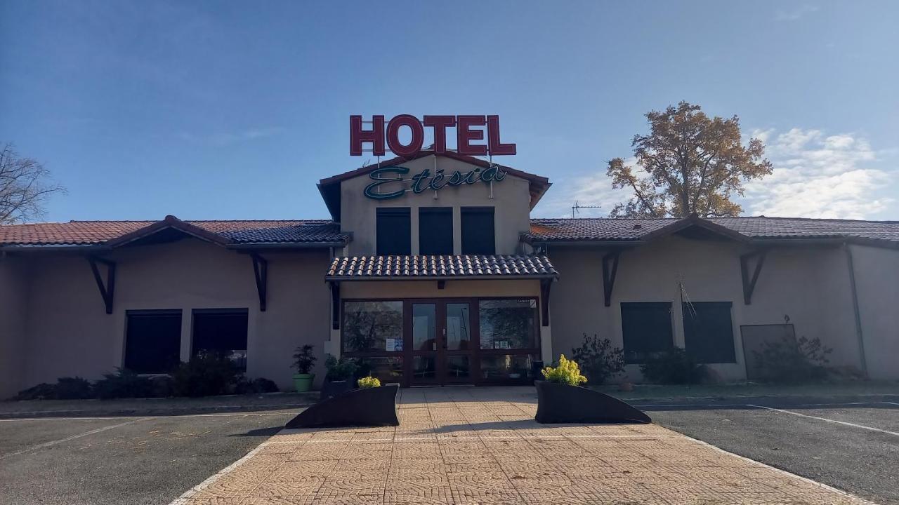 Etesia Hotel Feurs Exterior photo